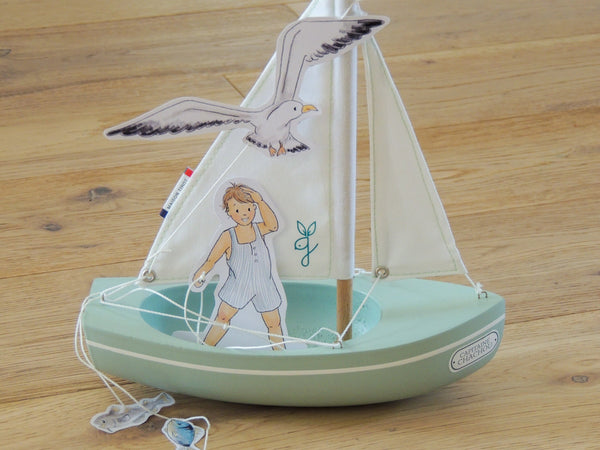 Chachou dans son bateau !